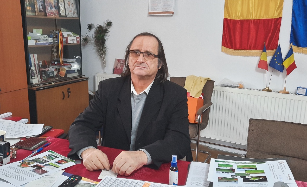 Primarul din Barbatesti este furios pe Ordonanta lui Ciolacu: Guvernul ne interzice lucrarile, chiar daca avem bani la buget.
