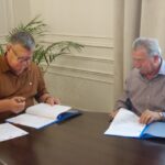 Încă 40 de km de piste de biciclete: primarul Mircia Gutău a semnat contractul de execuție pentru a doua componentă a proiectului cu fonduri europene „Creșterea mobilității urbane, pietonale și cicliste”
